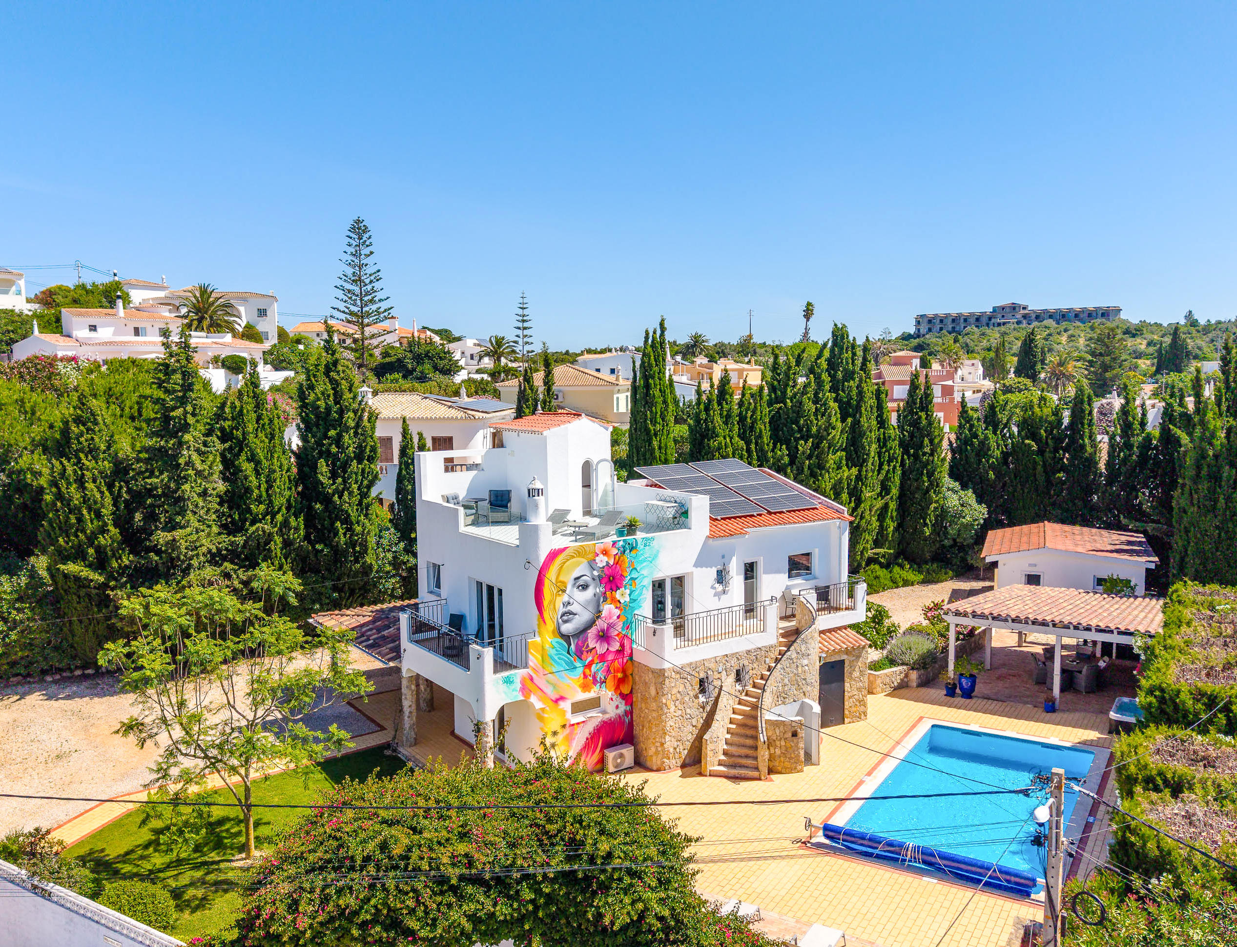 Luxury pool villa kitesurf camp accommodation Praia da Luz Algarve Portugal